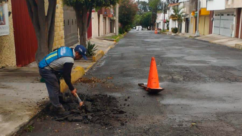 Trabajos de bacheo en Puebla.